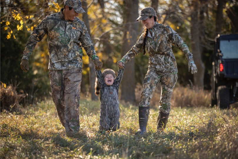 protect-yourself-from-bugs-and-ticks-when-hunting-with-odorless-bug-spray